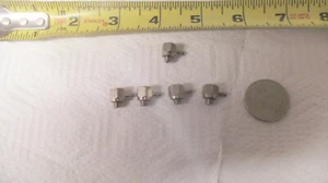 Cantidad de 5 piezas Accesorios L ajustables Beswick 10-32 macho x 5/64 manguera latón ni chapado - Imagen 1 de 1