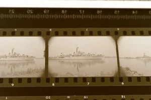 13 increíbles imágenes negativas antiguas - fragata de arte de artillería F213 SCHARNHORST Bundesmar - Imagen 1 de 1