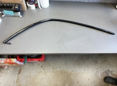 1997 - 2003 别克 Century Pass 右后窗装饰成型原始设备制造商铬合金 — 第 1/4 张图片