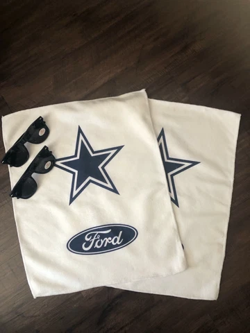 2 X DALLAS C/BOYS GAME DAY RALLY TOWELS, 2 DALLAS C/BOYS SUN GLASSES - AUTHENTIC Cover