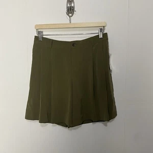 Lauren Ralph Lauren Women's Green NWT Pleated Polyester Shorts Petite Size 4P. - Picture 1 of 14