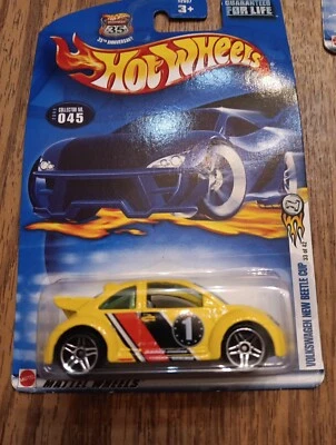 Tarjeta azul Hot Wheels 2002 #045 Volkswagen nueva taza escarabajo sellada de fábrica  Foto 1 de 4