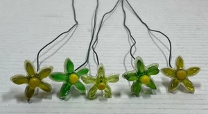 Vintage 60er gelb grün Acryl Plexiglas Gänseblümchen 5 Blumen langer Stiel Bouquet Handarbeit - Bild 1 von 3