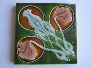 ANTIQUE RELIEF MOULDED & MAJOLICA GLAZED ART NOUVEAU TILE - H. RICHARDS - c1903 - Picture 1 of 2