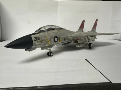 1/48 Built  F14 Tomcat - Superb condition. “Read Description”! - Image 1 of 4