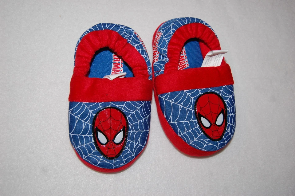 Zapatillas para niños pequeños ULTIMATE SPIDERMAN Azul Rojo PLANTILLA ACOLCHADA Agarre de puntos S 5-6 Foto 1 de 1
