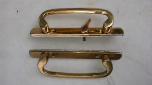 24BB41 MANIJA DE PUERTA DE LATÓN SÓLIDO (SOLO PIEZAS INTERIORES Y EXTERIORES, FALTAN TORNILLOS) - Imagen 1 de 8