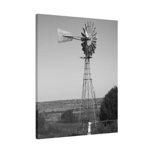 Black & White Windmill in a Field of Rural Oklahoma Matte Canvas Wrapped Canvas - Bild 1 von 7