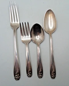 Lote de 4 cucharaditas tenedores plateados Roger’s Brothers 1847 Daffodil - Imagen 1 de 4