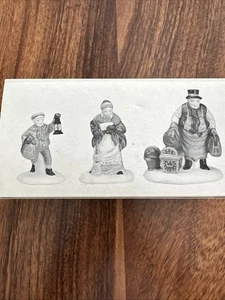 Dept 56 Dickens "Set di 3" Heritage Village "Come Into The Inn" 5560-3 con scatola - Foto 1 di 3