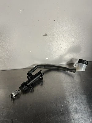 2022 19-23 KAWASAKI NINJA ZX6R ZX636 OEM REAR BRAKE MASTER CYLINDER RESERVOIR - Image 1 of 3