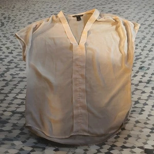 Victoria's Secret Women's Soft Sheer Pale Pink Alluring Blouse Sz XS + FREE GIFT - Picture 1 of 4
