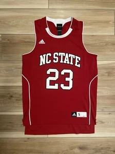 North Carolina State kleines Basketball-Trikot für Herren Adidas NC State #23 - Bild 1 von 5