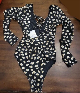 Nuevo con etiquetas Traje de baño Volcom S UR A Daisy manga larga 122404 - Imagen 1 de 3