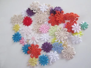 40 SPITZE BLUMEN Applikation Aufnäher Weiß Rot Mix Borte Nähen 1,3cm  - Bild 1 von 3