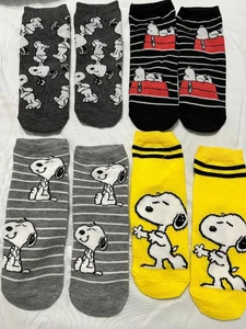 Peanuts Snoopy 4 Paar Socken Erwachsene 7-9 NEU - Bild 1 von 2