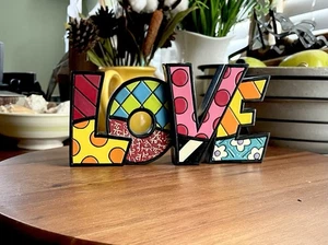ROMERO BRITTO ~ LOVE - Word Art Plaque/Sign - 7.5 Inch X 4 Inch x .75 Inch - Picture 1 of 10