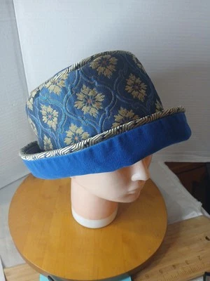  Sombrero Barnhart Usado Azul Y Dorado Hecho Con Textiles Vintage Recuperados  Foto 1 de 4