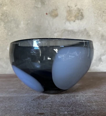 British Art Glass Graeme Hawes & Michaela Grimshaw for Bi-Me Black Table Bowl - Image 1 of 4