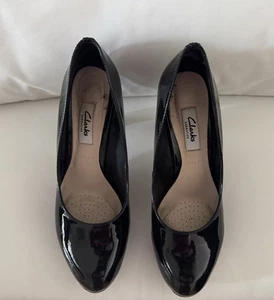 Clarks Crisp Kendra Black Patent Leather Women's Heels Shoe Size 4.5 E / EU 37.5 - Picture 1 of 6