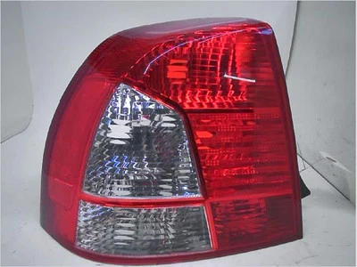 Faro Trasero Izquierdo De Segunda Mano KIA SHUMA II Fase 1 - 1.6i - - Imagen 1 de 3