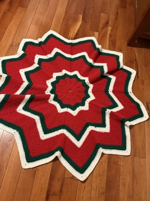 Round Ripple Tree Skirt Christmas Tree Skirt Handmade - Image 1 of 4