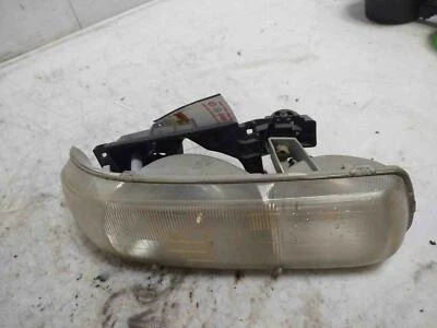 Faro derecho lado pasajero Chevy Silverado 1500 2500 1999-2002 OEM 16526134 Foto 1 de 2
