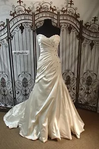 NC10 SOPHIA TOLLI TAGLIA 5 $1400 AVORIO CON CORSETTO ACCENTO PERLINE - Foto 1 di 12
