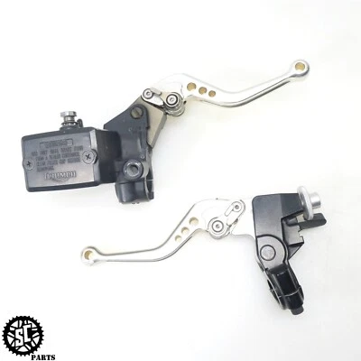 Triumph Street Triple 675 2010 freno delantero palancas cilindro maestro Foto 1 de 4