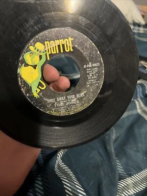 Tom Jones Delilah / Smile Away Your Blues 45RPM Parrot 1968 Foto 1 de 2