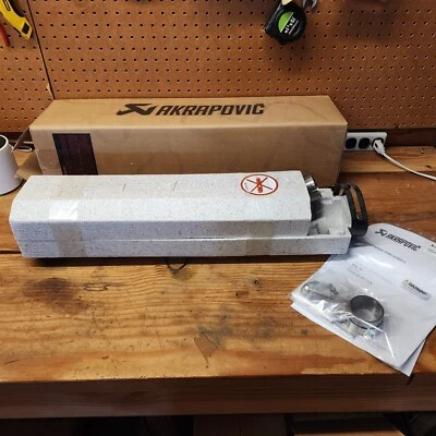 NEW Akrapovic 123229 Muffler Kawasaki Slip On Exhaust ZX-10R S-K10SO16-HZCKU - Image 1 of 4