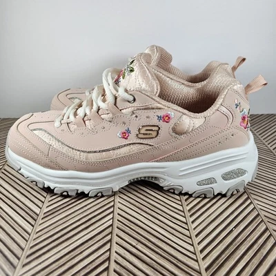 Skechers D'lites Bright Blossoms SN 11977W Size 8.5  Pink Embroidered Flowers - Image 1 of 4