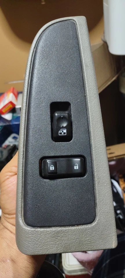 03-06 Chevy Silverado/GMC Sierra interruptor de pasajero solo OEM bronceado 21997591 Foto 1 de 4