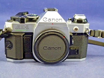 Canon AE-1 Program chrom Spiegelreflex SLR Gehäuse FD Bajonett - Bild 1 von 4