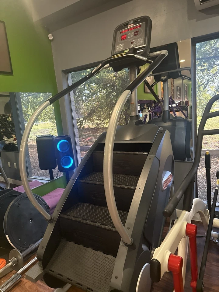 Vertical Climber Stair Stepper - Image 1 of 1