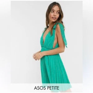 ASOS Petite Women's Tie Shoulder Mini Dress 2 Kelly Green Flowy Babydoll Dots - Picture 1 of 5
