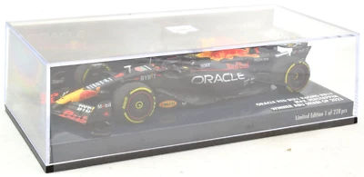 Minichamps Red Bull - Verstappen-2023 Abu Dhabi GP 1:43 Diecast F1 Car 410232301 Foto 1 de 4