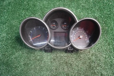 Chevrolet Cruze 2011 2012 2013 velocímetro calibre grupo fabricante de equipos originales 120 k millas 95487986 Foto 1 de 2