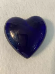 Cobalt Blue Glass Heart Shaped Paperweight Flat on Bottom 3"X3" - Picture 1 of 6