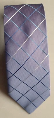 *LITTLE WORN* Pierre Cardin Men's 100% Pure Silk Tie Necktie. Lilac Geometric.  - Image 1 of 4