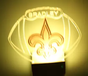 Enchufe LED personalizado luz nocturna de los New Orleans Saints NFL, sensor de atardecer a amanecer - Imagen 1 de 12