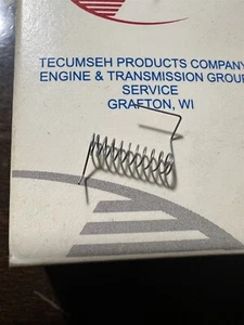 Tecumseh New Old Stock # 632386 CARBURETOR RETURN SPRING - Picture 1 of 3