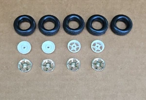 Monogram 1/25 DODGE RAM VTS PICK-UP WHEELS AND TIRES - Picture 1 of 3