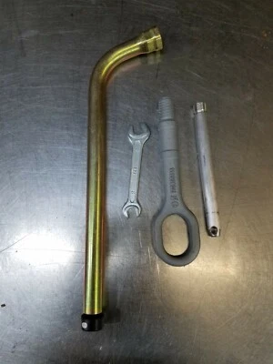 OEM AUDI Q7 3.6 06 07 08 09 10 11 12 13 14 15 2007 KIT DE HERRAMIENTAS 1T0805615 5B Foto 1 de 4