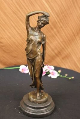 Estatua escultura Art Deco de bronce hecha a mano de niña de campo con belleza natural Foto 1 de 4