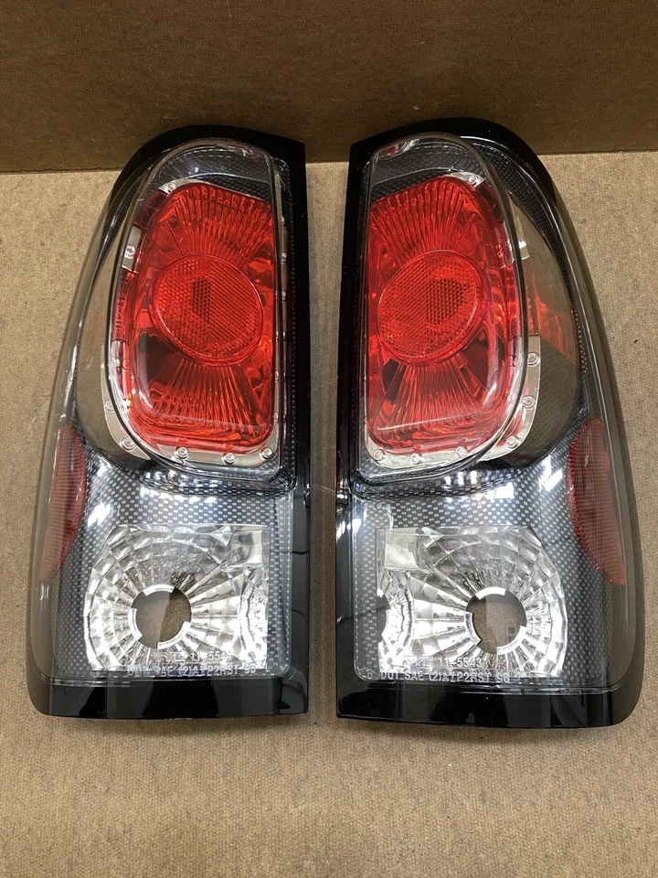 Tail Lights 97-04 FORD F-SERIES  LENS BRAKE TURN TYC-5543 - Image 1 of 4
