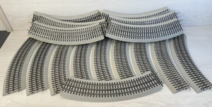 Lionel FasTrack O36 Curve Track lotto di 16 pezzi - Foto 1 di 9