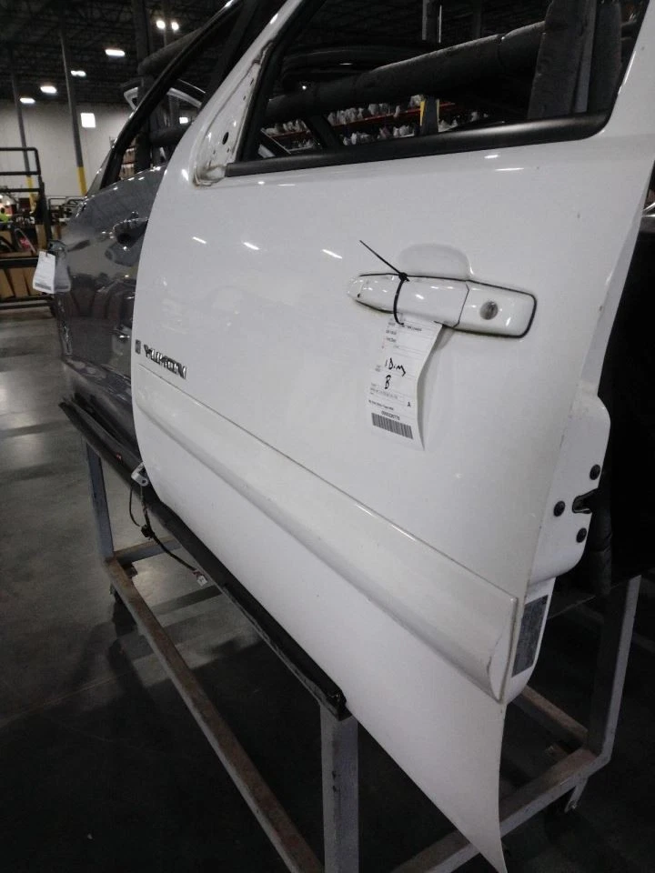 Puerta delantera izquierda conductor a través 14/11/10 se adapta 07-11 AVALANCHE 1500 584477 Foto 1 de 2