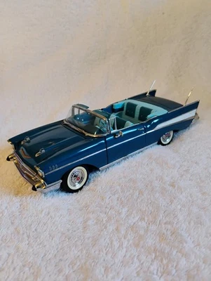 Chevrolet Bel Air 1957 convertible Danbury como nuevo 1:24 maletero sellado. Foto 1 de 4