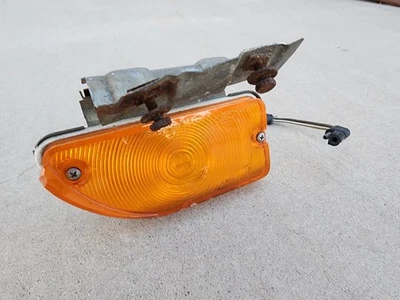 Conjunto de luz marcadora de estacionamiento ámbar original Ford Maverick 1970-1972 derecha OEM Foto 1 de 4